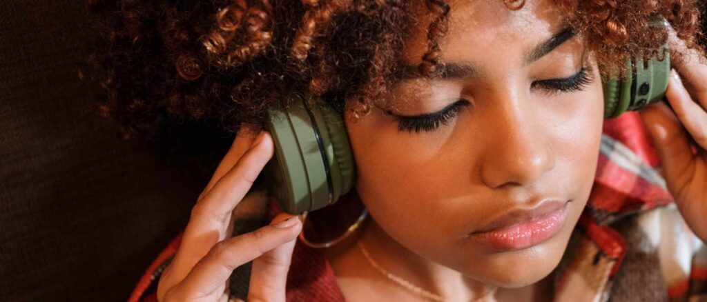 Sustainable Headphones Header