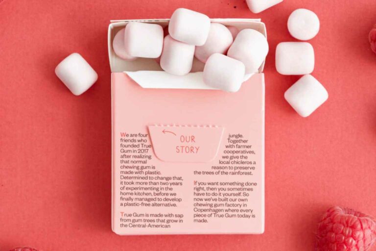 Sustainable Gum True Gum's refreshing plastic free raspberry burst