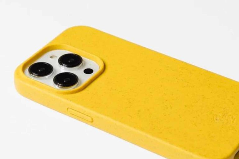 Sustainable Mobile Phone Cases Wave Case is made from biodegradable wheat straw