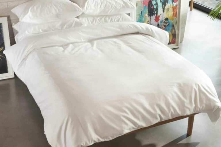 Sustainable Bedclothes - The Linen Cupboard eucalyptus silk duvet cover is a great sustainable choice