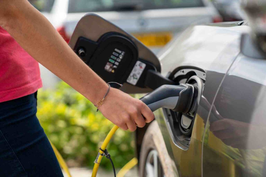Sustainability News for April 20th Research by Ember shows that the worlds electric fleet avoided nearly 70 of the oil exported by Iran through the Straits of Hormuz in 2025